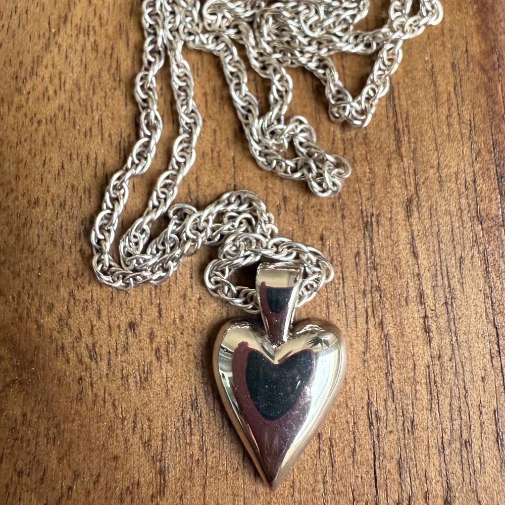Sophie Buhai tiny heart pendant on a chain , 925 - Picture 3 of 5
